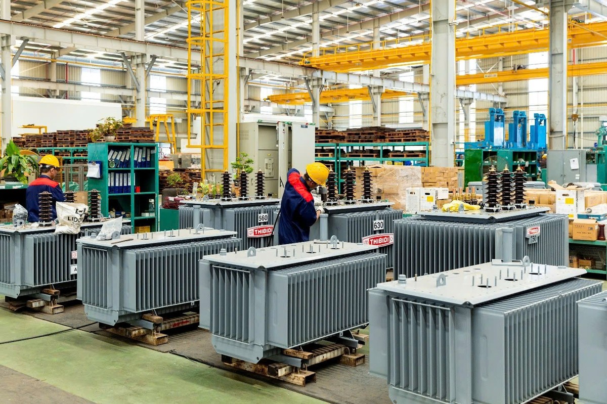 Sản xuất máy biến áp tại đơn vị THIBIDI – thành viên của GELEX Electric. Sản xuất máy biến áp tại đơn vị THIBIDI – thành viên của GELEX Electric.