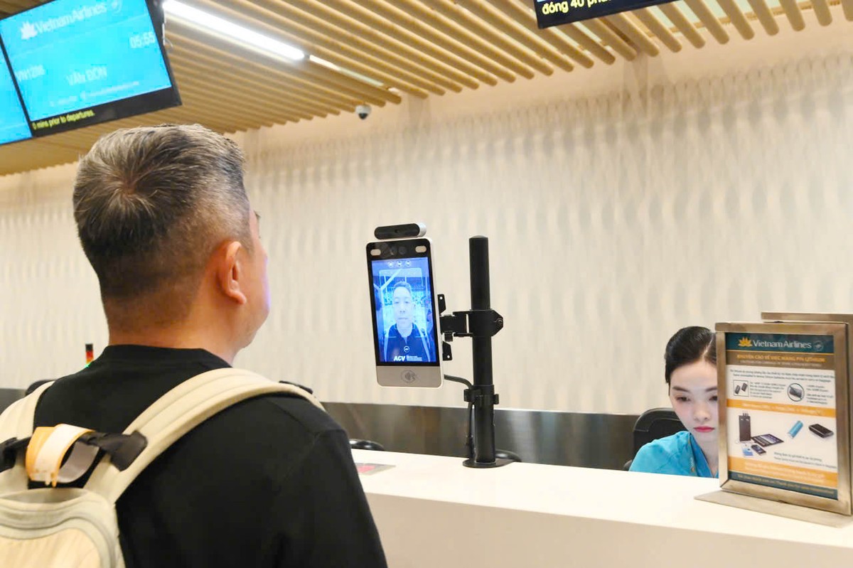 Áp dụng hệ thống nhận diện mới, giúp hành khách nhanh chóng hoàn tất thủ tục.