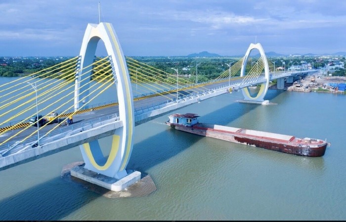 Cầu Quang Thanh nối huyện An Lão, TP. Hải Phòng với huyện Thanh Hà, tỉnh Hải Dương.