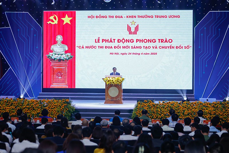 Thủ tướng khẳng định, khoa học công nghệ, đổi mới sáng tạo, chuyển đổi số là không có giới hạn, không có biên giới, không phân biệt tuổi tác, không phân biệt giới tính, không phân biệt tôn giáo. Thủ tướng khẳng định, khoa học công nghệ, đổi mới sáng tạo, chuyển đổi số là không có giới hạn, không có biên giới, không phân biệt tuổi tác, không phân biệt giới tính, không phân biệt tôn giáo.