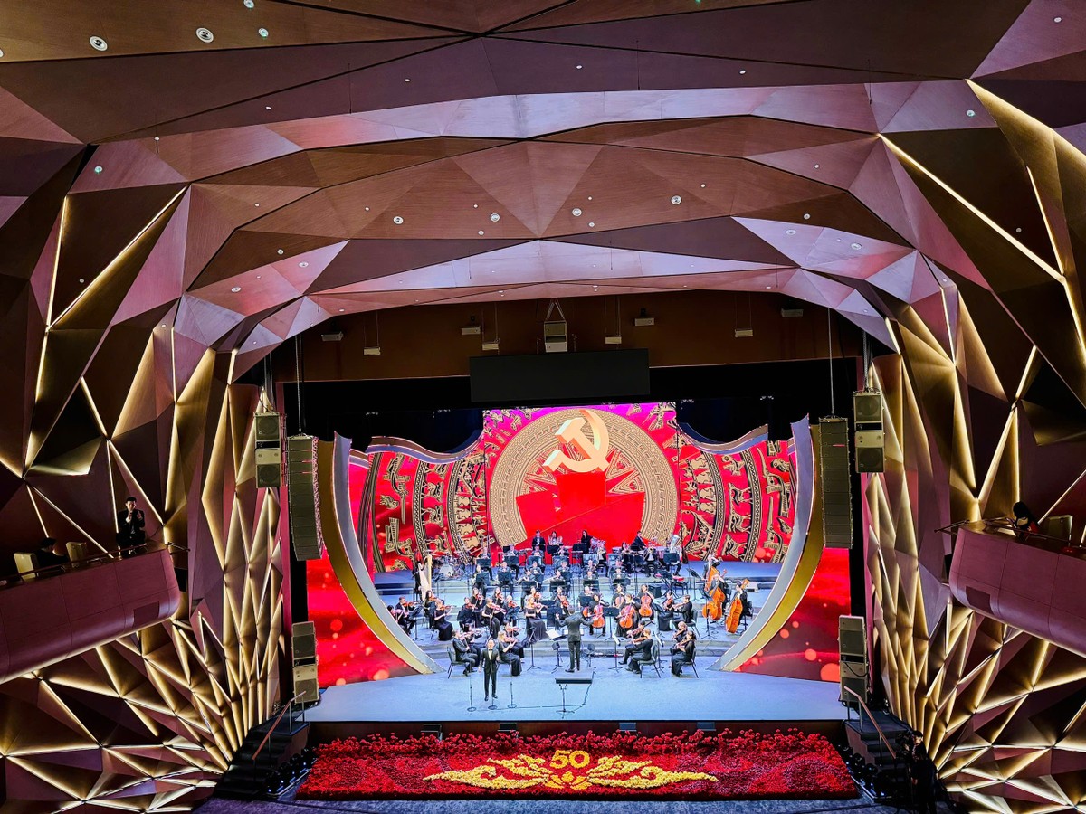 Nhà hát Hồ Gươm luôn sáng đèn với những chương trình nghệ thuật quy mô Nhà hát Hồ Gươm luôn sáng đèn với những chương trình nghệ thuật quy mô