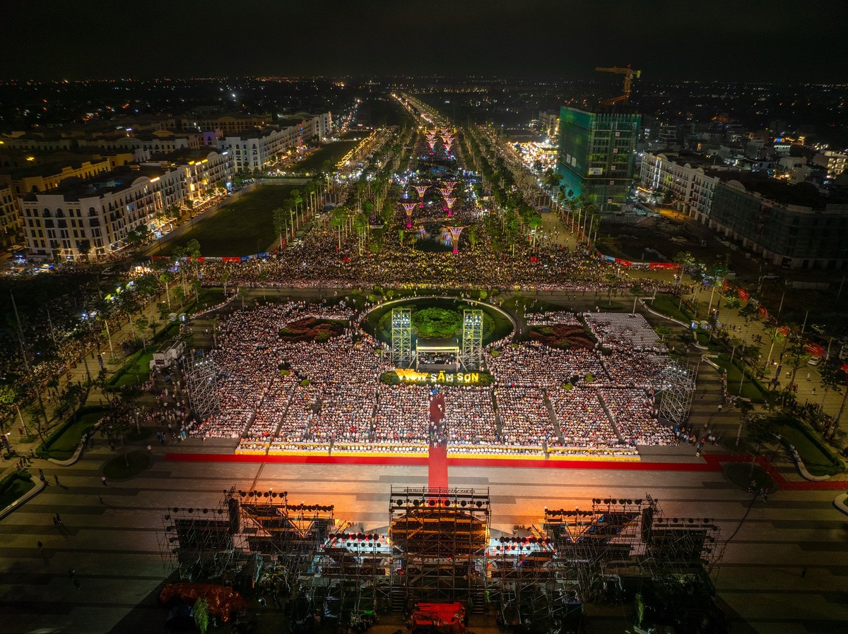 Sầm Sơn luôn là điểm “dẫn sóng” du lịch tại miền Bắc Sầm Sơn luôn là điểm “dẫn sóng” du lịch tại miền Bắc