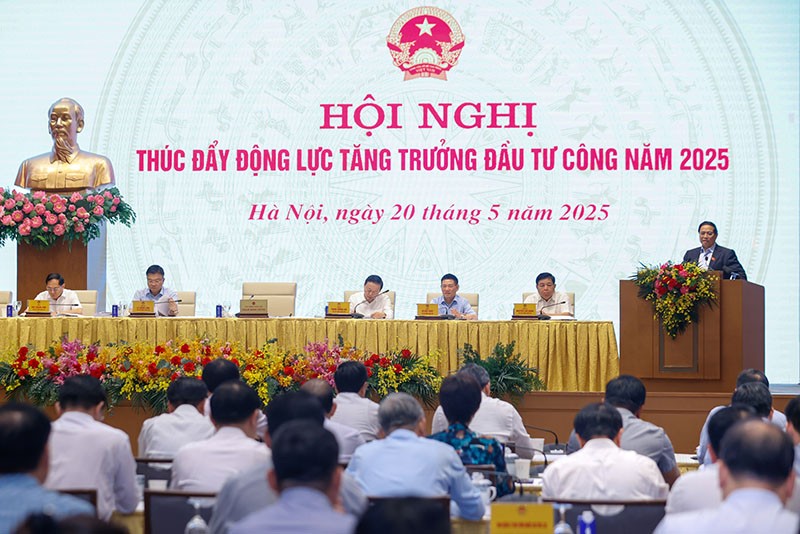 Hội nghị thúc đẩy động lực tăng trưởng đầu tư công năm 2025. Ảnh: Nhật Bắc