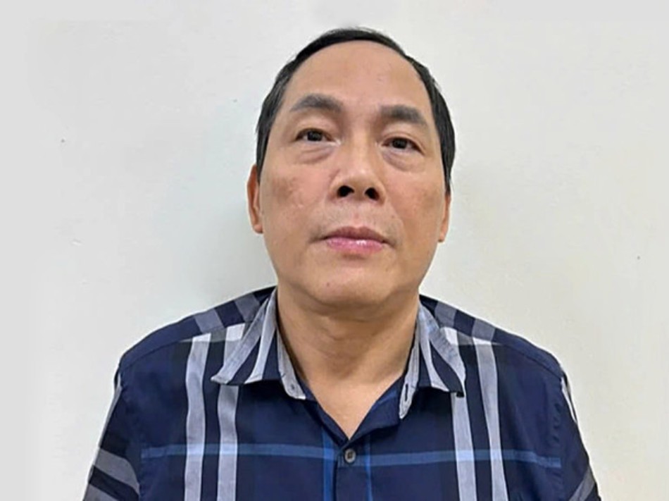 Bị can Hoàng Quốc Hùng, Cựu Giám đốc Trung tâm Lý lịch tư pháp quốc gia, Bộ Tư pháp. Ảnh: Bộ Công an Bị can Hoàng Quốc Hùng, Cựu Giám đốc Trung tâm Lý lịch tư pháp quốc gia, Bộ Tư pháp. Ảnh: Bộ Công an