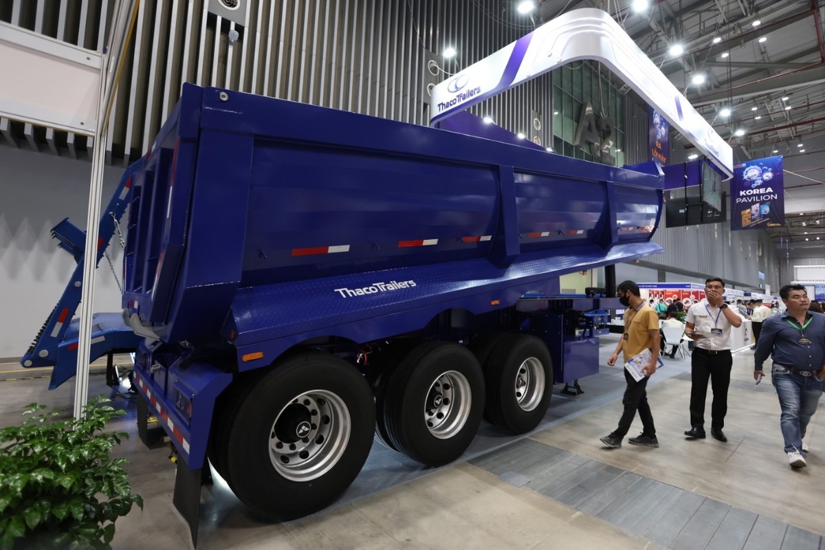 Năm nay, nhiều thương hiệu như VEAM, Subaru, SAMCO, Thaco Trailers... mang đến các sản phẩm và giải pháp đa dạng trong các lĩnh vực phụ tùng - phụ kiện, sửa chữa - bảo dưỡng, xe nguyên chiếc, thiết bị điện tử trên xe, dầu xe, bộ tản nhiệt, lốp xe…