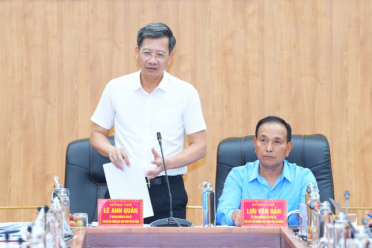 Ông Lê Anh Quân, Phó chủ tịch Thường trực UBND TP. Hải Phòng yêu cầu các đơn vị rà soát, điều chỉnh một số nội dung trong phần luận giải để làm rõ tính khả thi, giải pháp cụ thể để đạt chỉ tiêu đề ra Ông Lê Anh Quân, Phó chủ tịch Thường trực UBND TP. Hải Phòng yêu cầu các đơn vị rà soát, điều chỉnh một số nội dung trong phần luận giải để làm rõ tính khả thi, giải pháp cụ thể để đạt chỉ tiêu đề ra