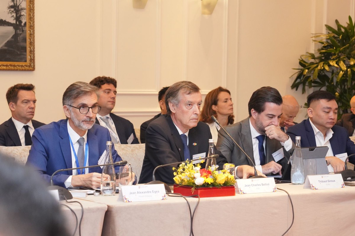 Gần 50 lãnh đạo doanh nghiệp thảo luận về cơ hội mở rộng hợp tác, đầu tư giữa hai nước Gần 50 lãnh đạo doanh nghiệp thảo luận về cơ hội mở rộng hợp tác, đầu tư giữa hai nước