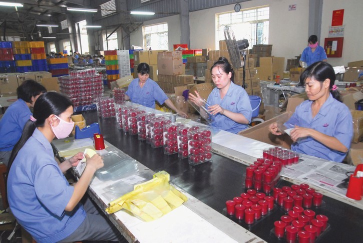 Cải cách thể chế đáp ứng yêu cầu của cộng đồng doanh nghiệp là một trong những giải pháp quan trọng để hiện thực hóa mục tiêu tăng trưởng hai con số trong thời gian tới. Ảnh: Tiên Giang Cải cách thể chế đáp ứng yêu cầu của cộng đồng doanh nghiệp là một trong những giải pháp quan trọng để hiện thực hóa mục tiêu tăng trưởng hai con số trong thời gian tới. Ảnh: Tiên Giang