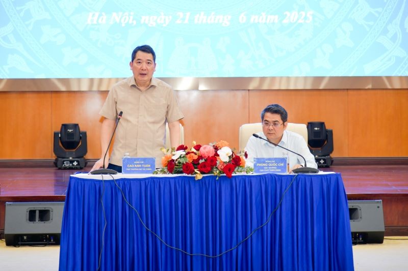 Thứ trưởng Bộ Tài chính Cao Anh Tuấn chủ trì cuộc họp về tổng kết Nghị quyết Trung ương 5 khóa XII về doanh nghiệp nhà nước. Thứ trưởng Bộ Tài chính Cao Anh Tuấn chủ trì cuộc họp về tổng kết Nghị quyết Trung ương 5 khóa XII về doanh nghiệp nhà nước.