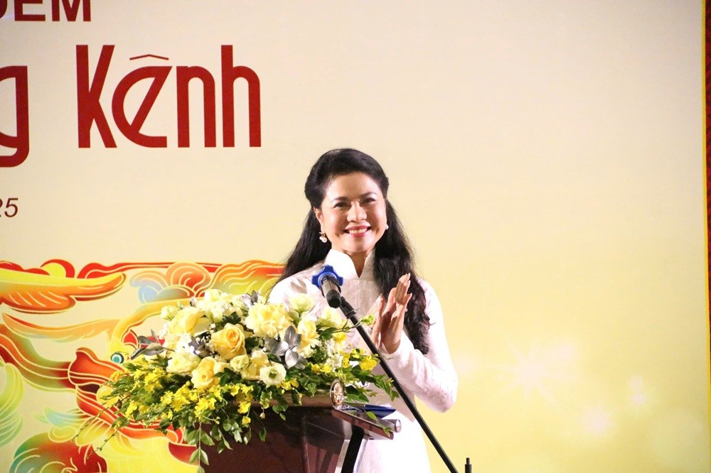 Bà Trần Thị Hoàng Mai, Giám đốc Sở Văn hóa, Thể thao và Du lịch phát biểu tại Lễ ra mắt Tour đêm