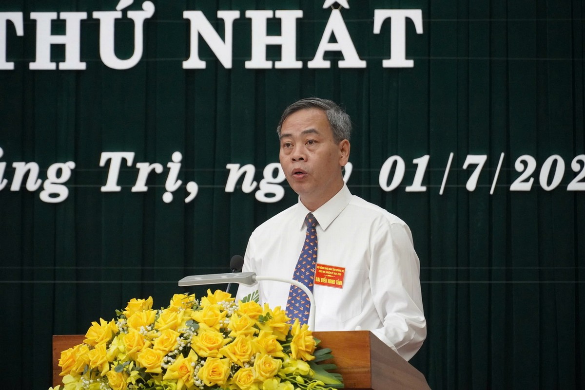 Phó bí thư Tỉnh uỷ, Chủ tịch HĐND tỉnh Quảng Trị Nguyễn Đăng Quang phát biểu tại kỳ họp.