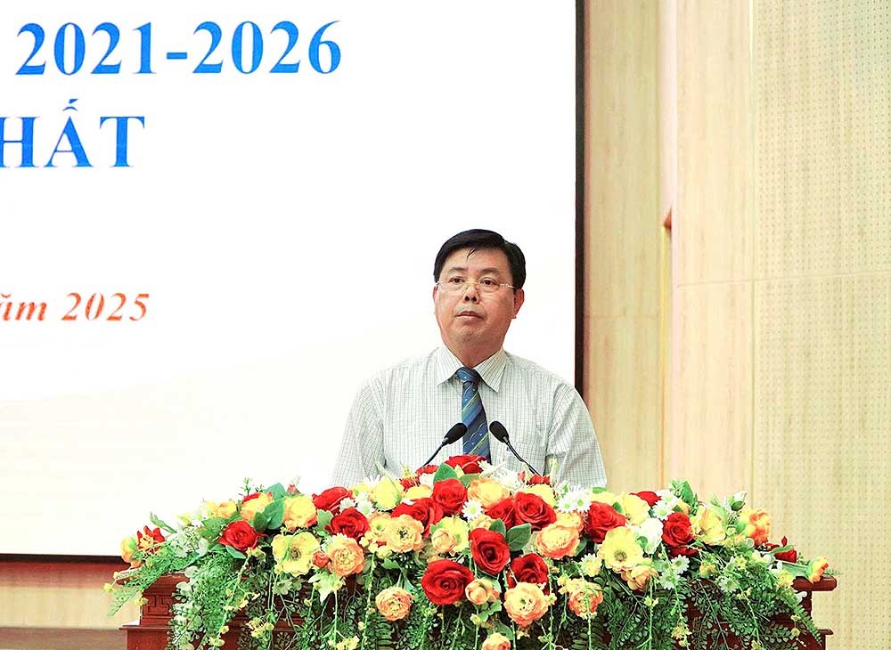 Ông Nguyễn Tiến Hải, Bí thư Tỉnh ủy An Giang phát biểu chỉ đạo. Ông Nguyễn Tiến Hải, Bí thư Tỉnh ủy An Giang phát biểu chỉ đạo.