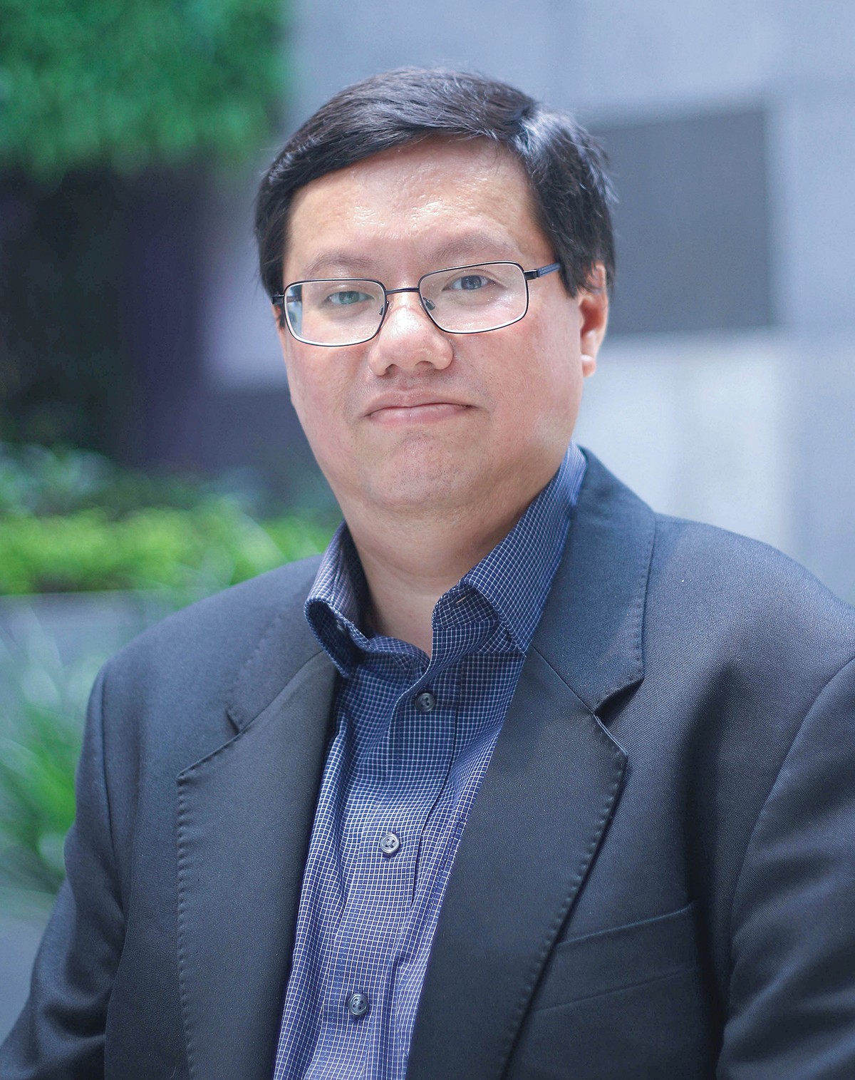 TS. Hồ Quốc Tuấn, Giảng viên Đại học Bristol, Vương quốc Anh TS. Hồ Quốc Tuấn, Giảng viên Đại học Bristol, Vương quốc Anh