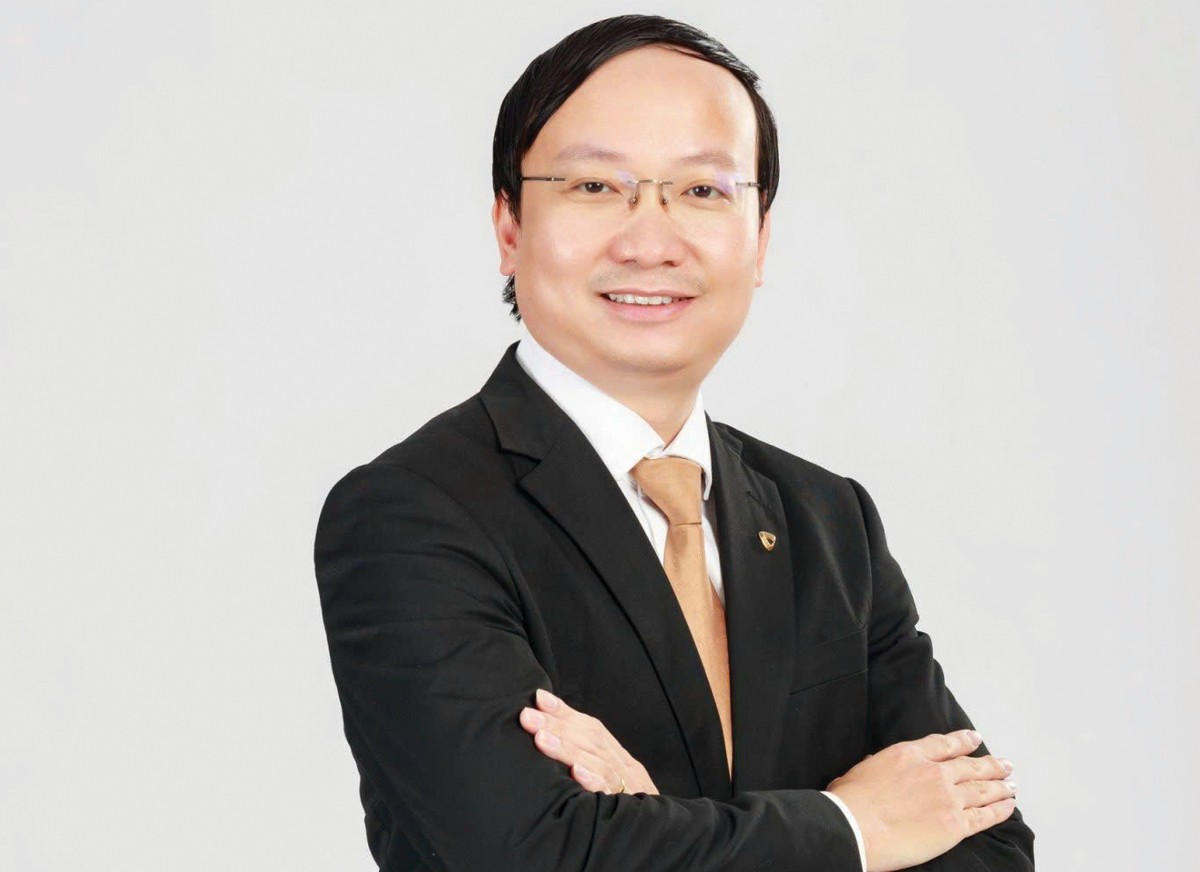 Ông Trần Minh Hoàng, Giám đốc Phân tích, Công ty TNHH Chứng khoán Vietcombank (VCBS) Ông Trần Minh Hoàng, Giám đốc Phân tích, Công ty TNHH Chứng khoán Vietcombank (VCBS)