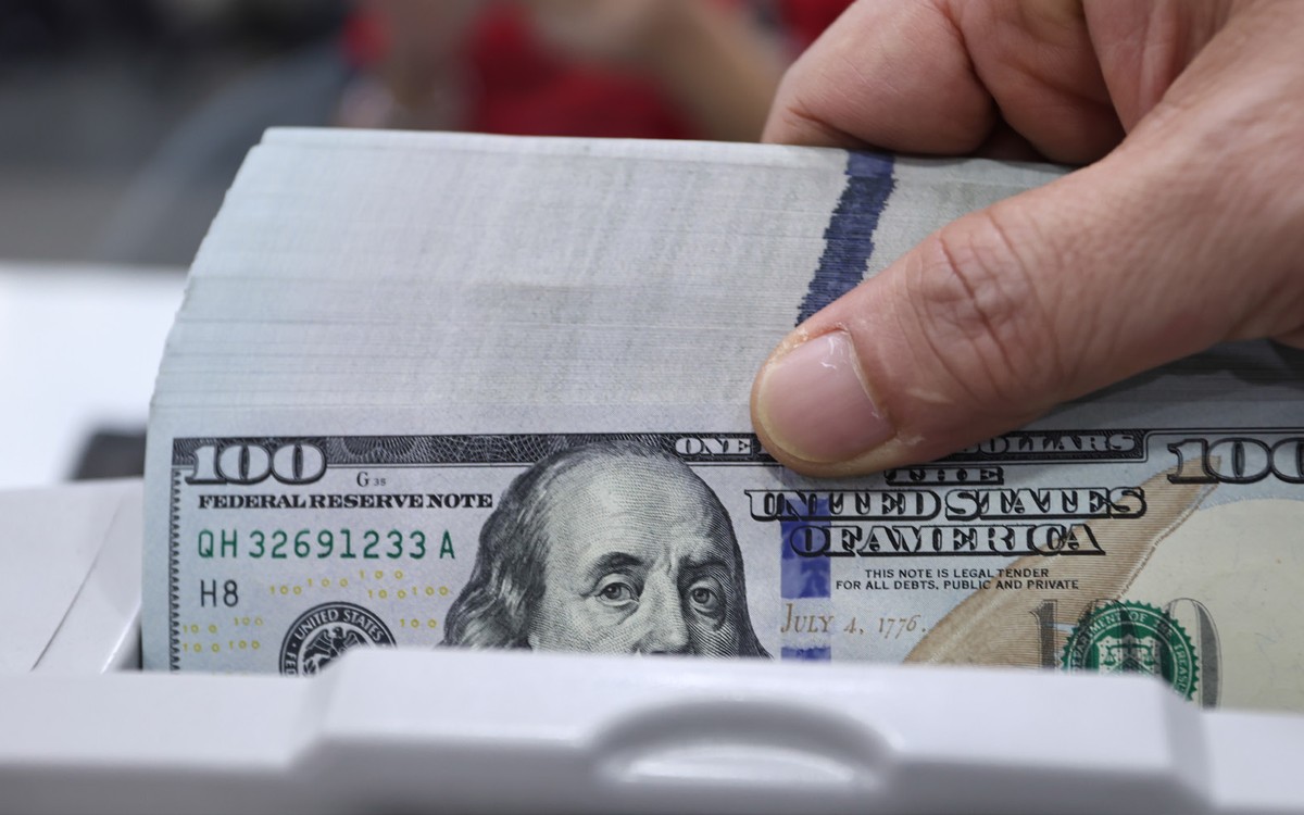 Dự trữ ngoại hối của Việt Nam đang mỏng hơn