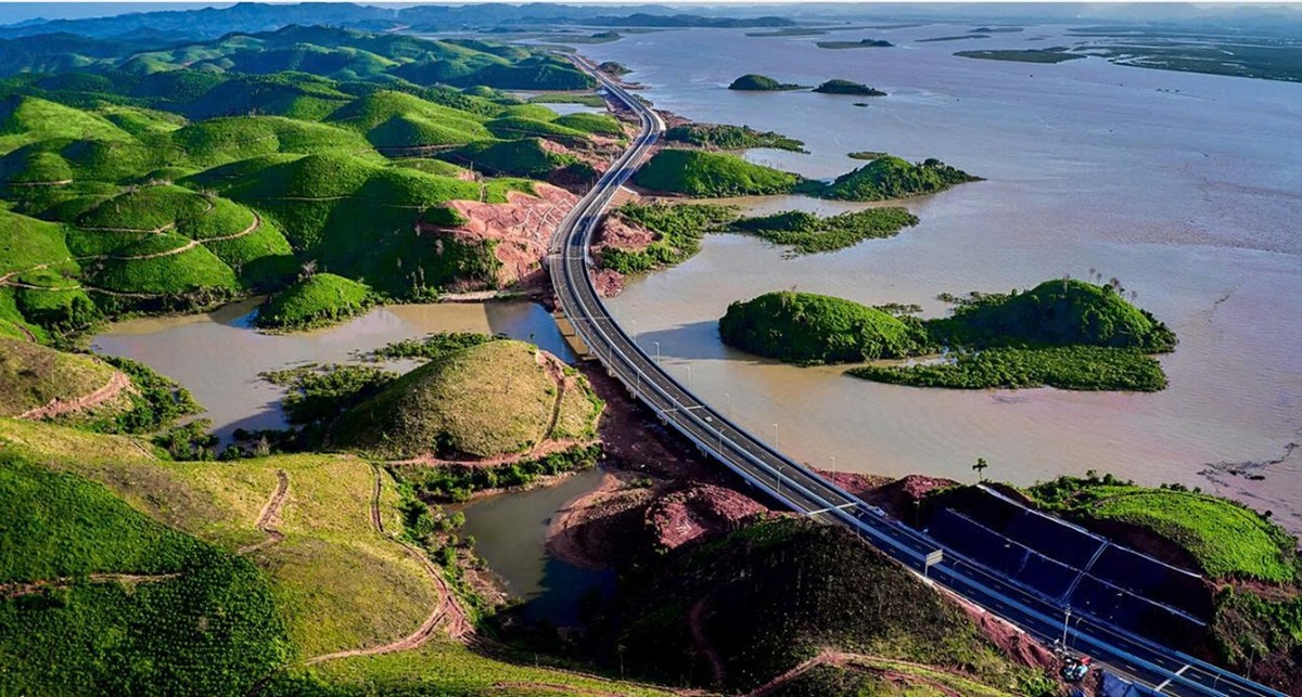 Cao tốc Vân Đồn - Móng Cái được đầu tư theo phương thức đối tác công - tư (PPP), hợp đồng BOT.