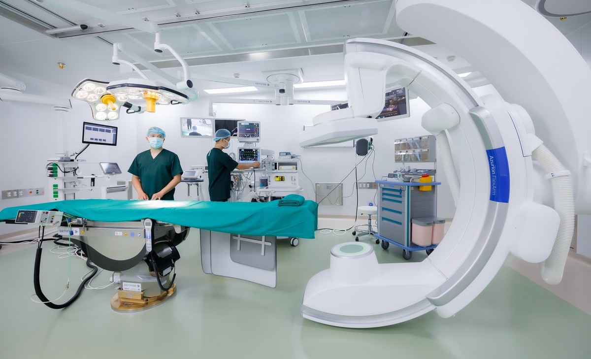 Trang thiết bị tối tân trong phòng mổ của Bệnh viện Mặt Trời. Ảnh: Bệnh viện Mặt Trời Trang thiết bị tối tân trong phòng mổ của Bệnh viện Mặt Trời. Ảnh: Bệnh viện Mặt Trời
