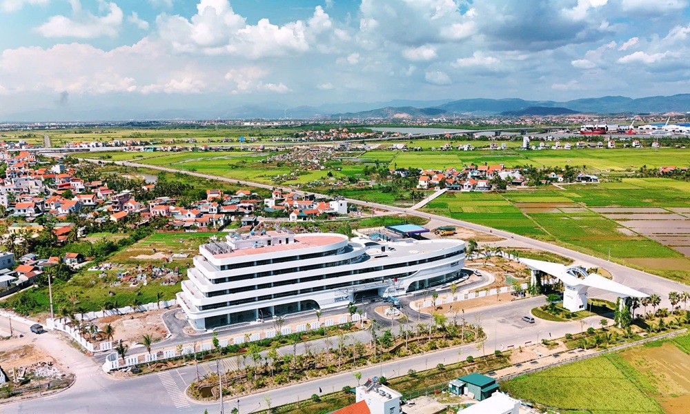 Tổ hợp Văn phòng dịch vụ hiện đại tại KCN Bắc Tiền Phong. Ảnh: Huy Dung