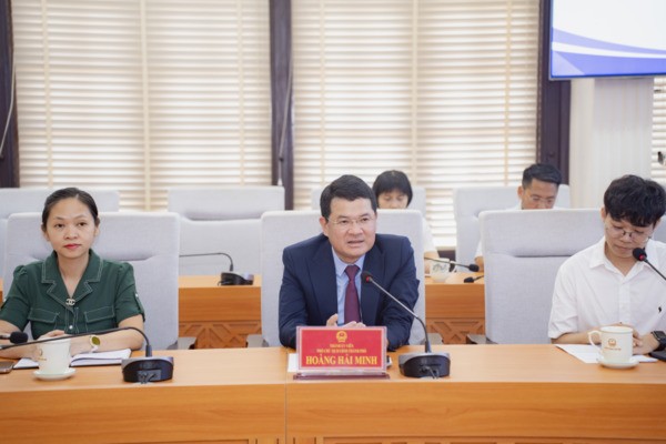 Phó Chủ tịch UBND TP. Huế Hoàng Hải Minh phát biểu tại lễ ký kết. Phó Chủ tịch UBND TP. Huế Hoàng Hải Minh phát biểu tại lễ ký kết.