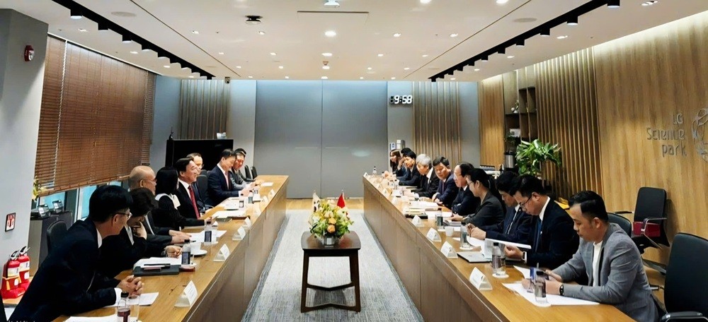 Lãnh đạo thành phố Hải Phòng mong muốn Tập đoàn LG tiếp tục mở rộng các hoạt động đầu tư kinh doanh tại thành phố Hải Phòng. Ảnh: HEZA.