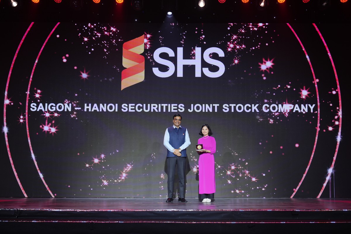 Năm thứ 2 liên tiếp SHS giành giải “Doanh nghiệp quan tâm đãi ngộ nhân viên tốt nhất”