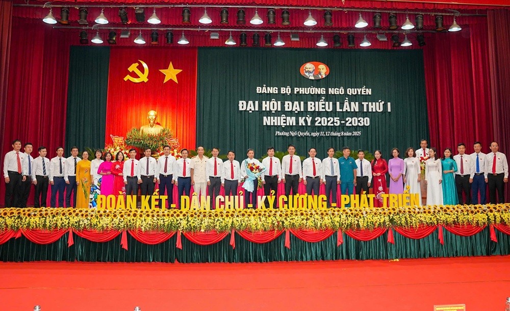 Đại hội Đảng bộ phường Thủy Nguyên lần thứ I, nhiệm kỳ 2025 - 2030.Ra mắt Ban Chấp hành Đảng bộ phường Ngô Quyền, nhiệm kỳ 2025-2030 gồm 32 đồng chí. Đại hội Đảng bộ phường Thủy Nguyên lần thứ I, nhiệm kỳ 2025 - 2030.Ra mắt Ban Chấp hành Đảng bộ phường Ngô Quyền, nhiệm kỳ 2025-2030 gồm 32 đồng chí.