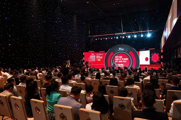 Toàn cảnh Diễn đàn Kinh tế tư nhân Việt Nam 2025 (VPSF 2025) - Vùng Đông Nam Bộ.