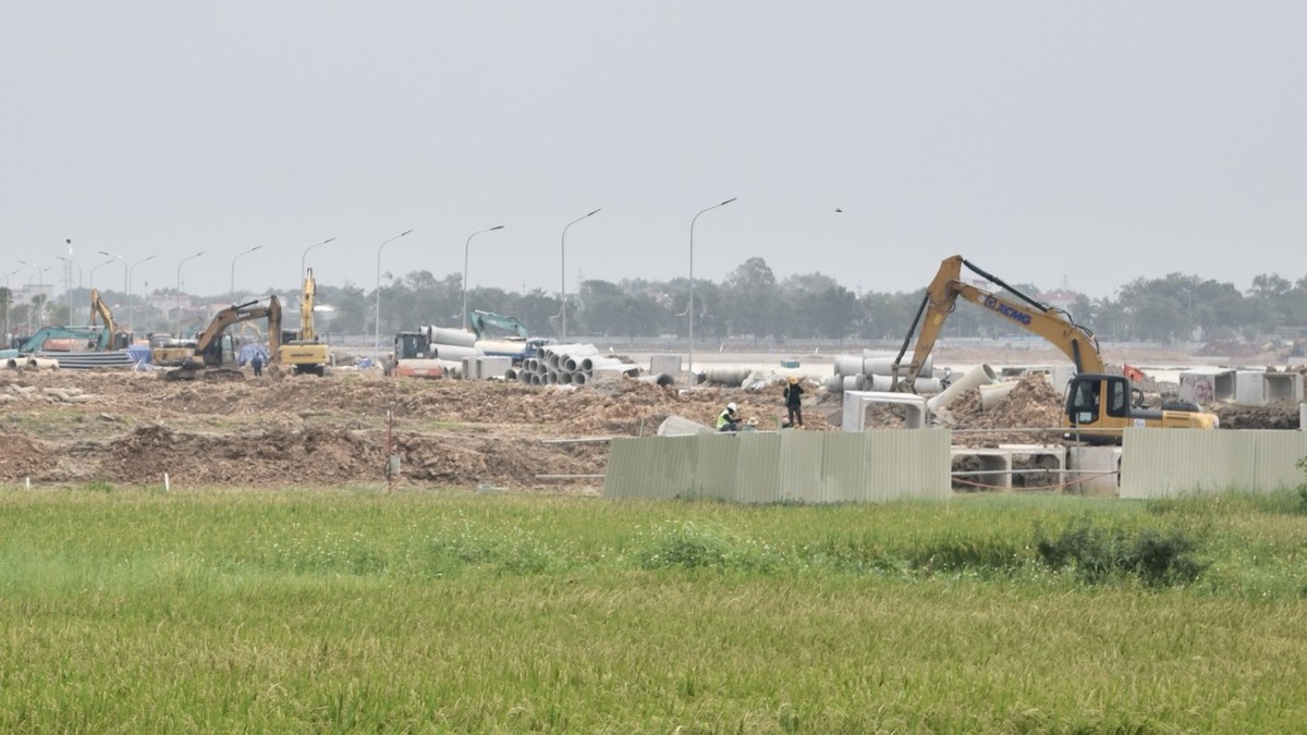 Câu chuyện giá đất tại Việt Nam là một vấn đề phức tạp và nhạy cảm. Ảnh: Thanh Vũ Câu chuyện giá đất tại Việt Nam là một vấn đề phức tạp và nhạy cảm. Ảnh: Thanh Vũ