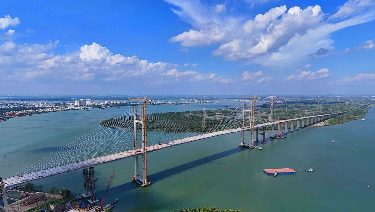 Vào năm 2026, cao tốc Bến Lức - Long Thành khép kín, cũng là lúc các phương tiện và hàng hóa từ ĐBSCL đến thẳng với sân bay Long Thành thuận tiện.