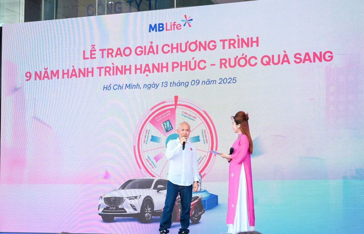 Khách hàng Võ Nguyễn Thanh Tâm cảm ơn Bảo hiểm nhân thọ MB Life đã luôn đồng hành trong cuộc sống và đã triển khai chương trình &quot;9 năm Hành trình hạnh phúc - Rước quà sang&quot; rất ý nghĩa.