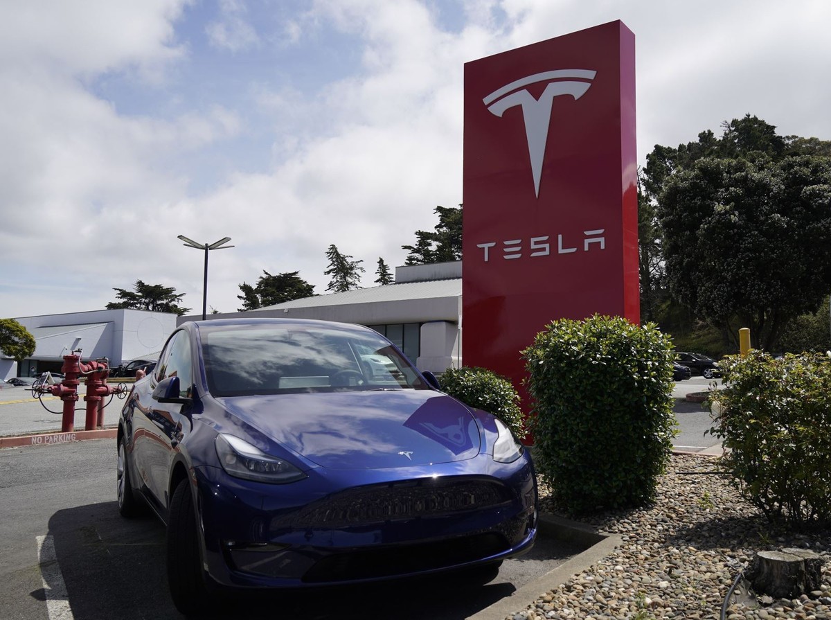 Một cửa hàng của Tesla ở San Mateo, California, Mỹ. Ảnh: THX/TTXVN