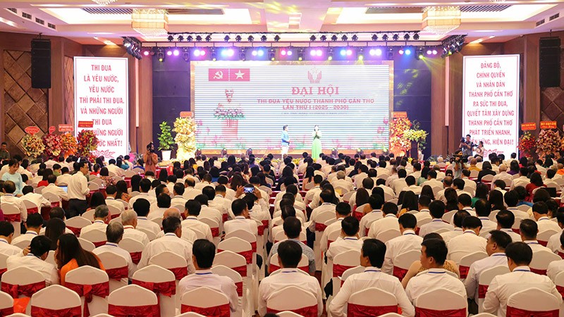 Quang cảnh Đại hội thi đua yêu nước TP. Cần Thơ lần thứ I. Ảnh: Phạm Trung Quang cảnh Đại hội thi đua yêu nước TP. Cần Thơ lần thứ I. Ảnh: Phạm Trung