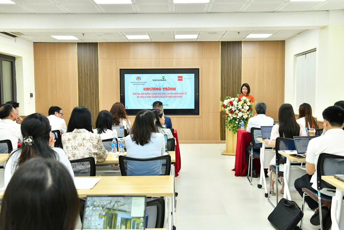 ACCA phối hợp cùng Kiểm toán Nhà nước bồi dưỡng kiến thức về IFRS cho đội ngũ cán bộ tại Ngân hàng Thương mại cổ phần Ngoại thương Việt Nam (Vietcombank) vào tháng 5/2025
