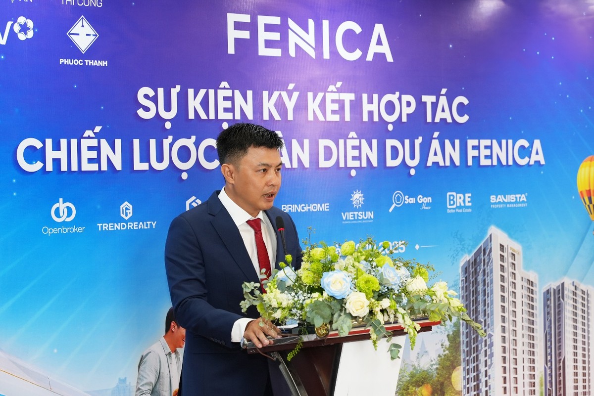 Đại diện chủ đầu tư dự án Fenica phát biểu tại buổi lễ