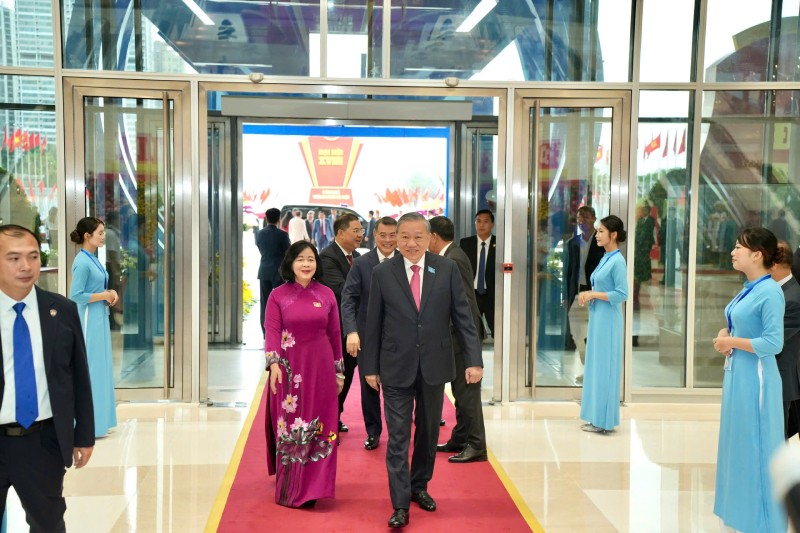 Tổng Bí thư Tô Lâm đến dự và chỉ đạo Đại hội đại biểu Đảng bộ Thành phố lần thứ XVIII, nhiệm kỳ 2025-2030. Tổng Bí thư Tô Lâm đến dự và chỉ đạo Đại hội đại biểu Đảng bộ Thành phố lần thứ XVIII, nhiệm kỳ 2025-2030.