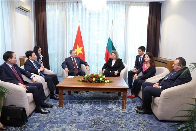 Hai bên cần tiếp tục tăng cường phối hợp tại các diễn đàn liên nghị viện khu vực và thế giới. Ảnh: TTXVN. Hai bên cần tiếp tục tăng cường phối hợp tại các diễn đàn liên nghị viện khu vực và thế giới. Ảnh: TTXVN.