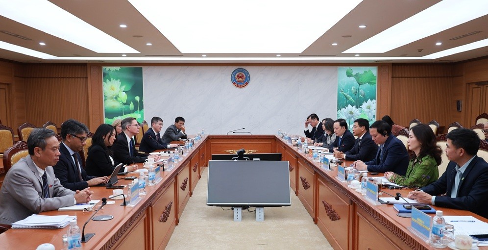 Quang cảnh buổi tiếp. Quang cảnh buổi tiếp.