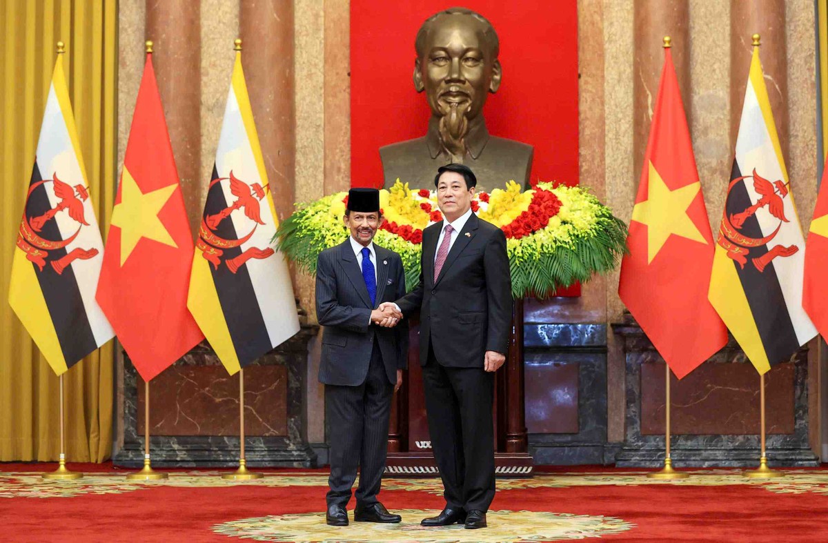 Chủ tịch nước Lương Cường và Quốc vương Brunei Darussalam Haji Hassanal Bolkiah tại hội đàm. Ảnh: Đức Thanh