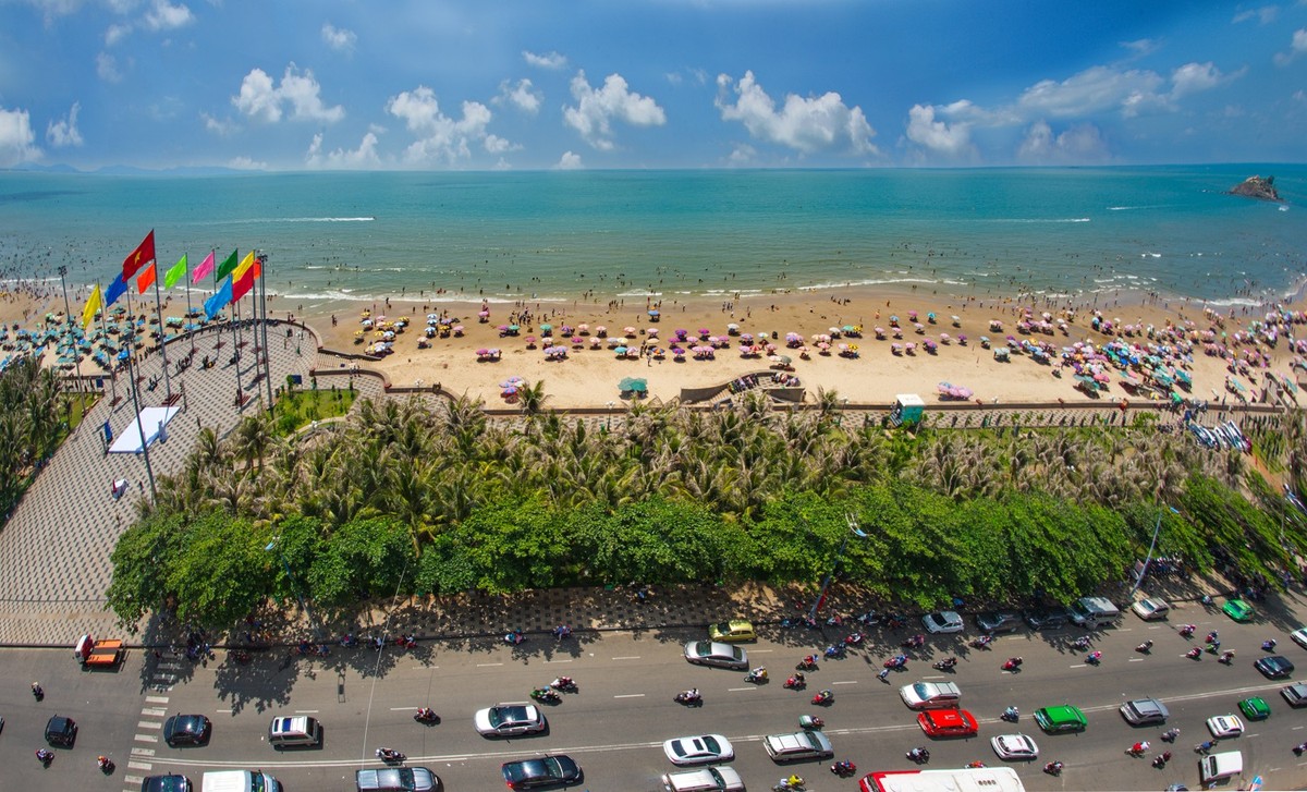 Hạ tầng “không – thủy – bộ - sắt” tăng tốc giúp Vũng Tàu mở rộng kết nối và phục hồi bất động sản du lịch nghỉ dưỡng.