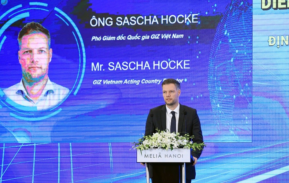Ông Sascha Hocke, Phó giám đốc Quốc gia GIZ Việt Nam. Ông Sascha Hocke, Phó giám đốc Quốc gia GIZ Việt Nam.