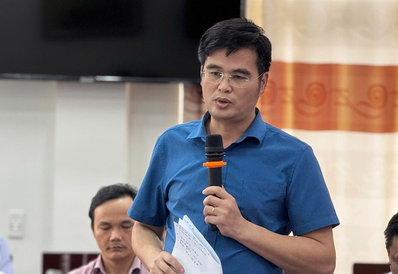 Ông Nguyễn Hải Trường, Phó trưởng Ban Quản lý Khu kinh tế Dung Quất và các khu công nghiệp Quảng Ngãi phát biểu tại buổi họp báo.