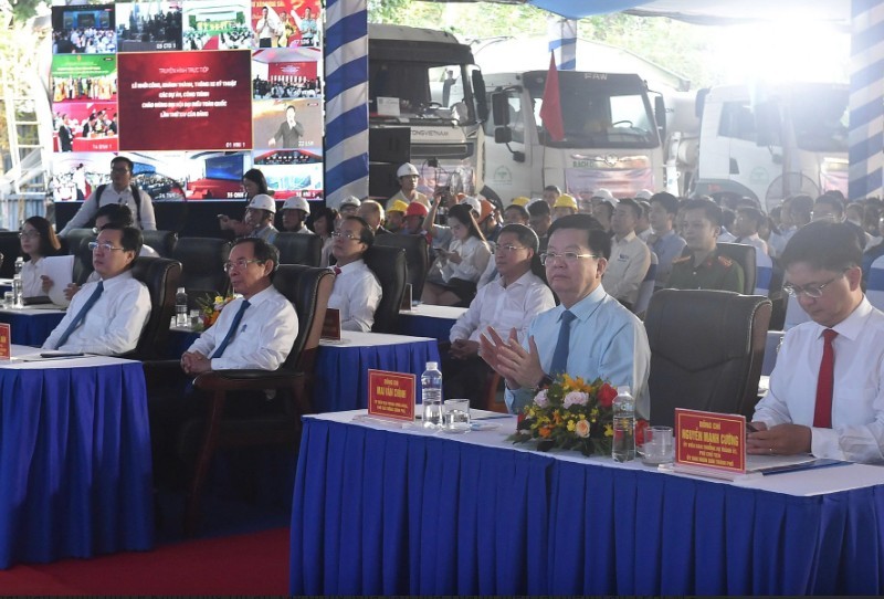 Phó Thủ tướng Mai Văn Chính dự Lễ Khởi công Dự án Xây dựng Nhà Văn hóa Thanh niên tại điểm cầu TPHCM - Ảnh: VGP. Phó Thủ tướng Mai Văn Chính dự Lễ Khởi công Dự án Xây dựng Nhà Văn hóa Thanh niên tại điểm cầu TPHCM - Ảnh: VGP.