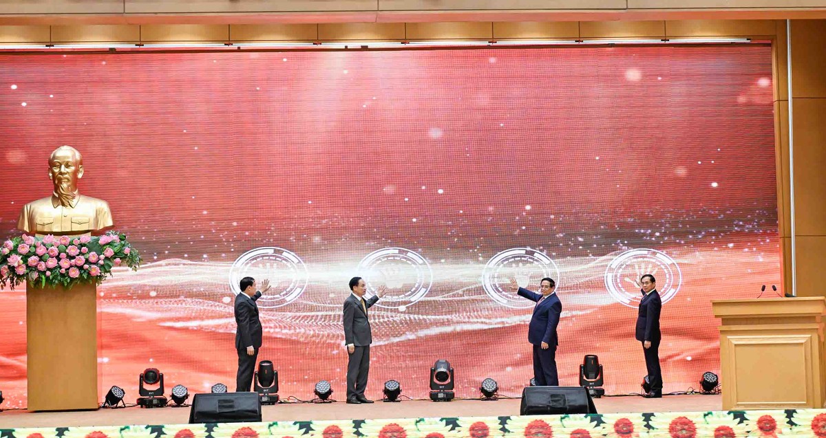 Lễ bấm nút khai trương Cơ sở dữ liệu quốc gia về điều ước quốc tế.