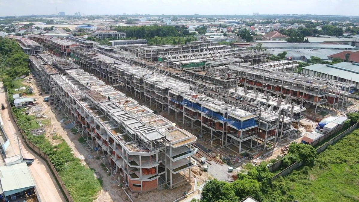 Dự án The Standard đang được khẩn trương thi công, dự kiến bàn giao trong quý IV/2021 Dự án The Standard đang được khẩn trương thi công, dự kiến bàn giao trong quý IV/2021