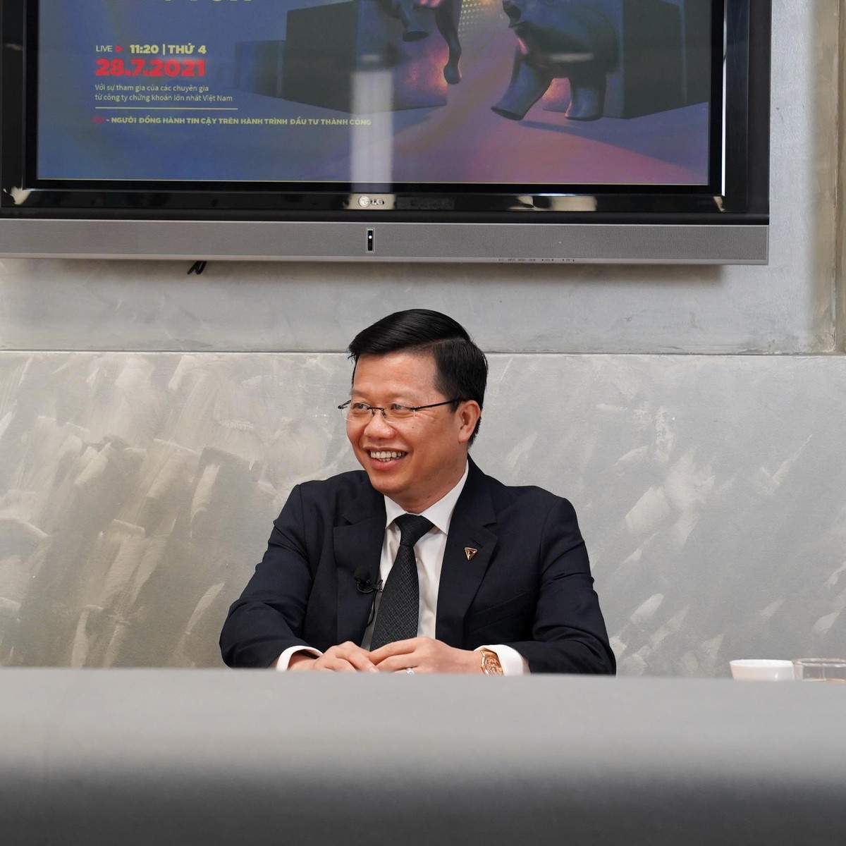 Ông Nguyễn Hưng, Tổng giám đốc Ngân hàng TMCP Tiên Phong Ông Nguyễn Hưng, Tổng giám đốc Ngân hàng TMCP Tiên Phong