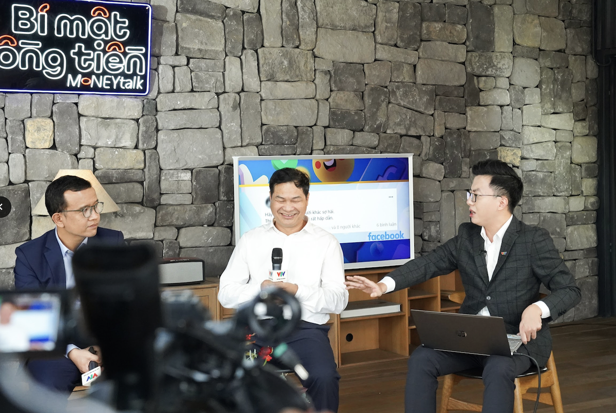 Nhà đầu tư Trần Việt Dũng (ở giữa): "Đầu cơ như ngồi trên ghế điện" Nhà đầu tư Trần Việt Dũng (ở giữa): "Đầu cơ như ngồi trên ghế điện"