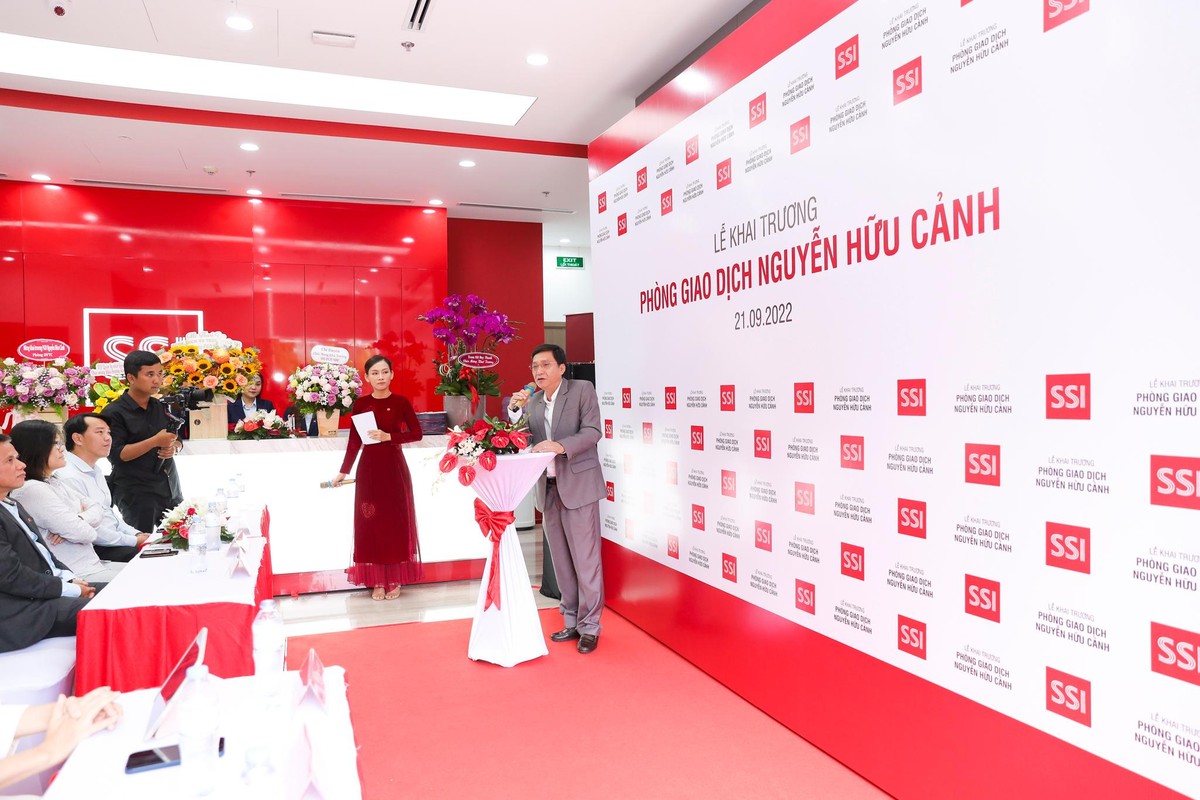 Ông Lê Nhị Năng, Vụ trưởng, Trưởng cơ quan đại diện Ủy ban Chứng khoán Nhà nước tại TPHCM phát biểu tại sự kiện