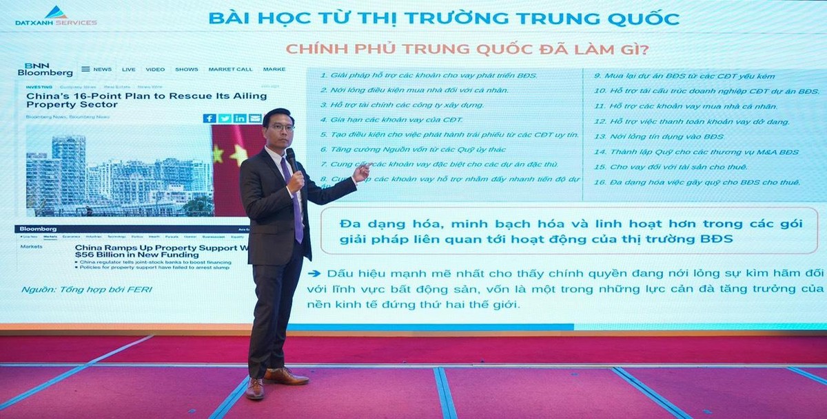 Ông Phạm Anh Khôi trình bày tại talkshow.