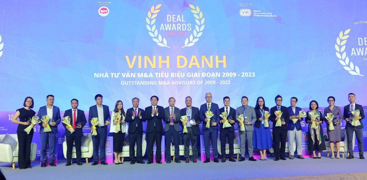 Rồng Việt là 1 trong 5 công ty chứng khoán được vinh danh Nhà tư vấn tiêu biểu giai đoạn 2009 - 2023 Rồng Việt là 1 trong 5 công ty chứng khoán được vinh danh Nhà tư vấn tiêu biểu giai đoạn 2009 - 2023