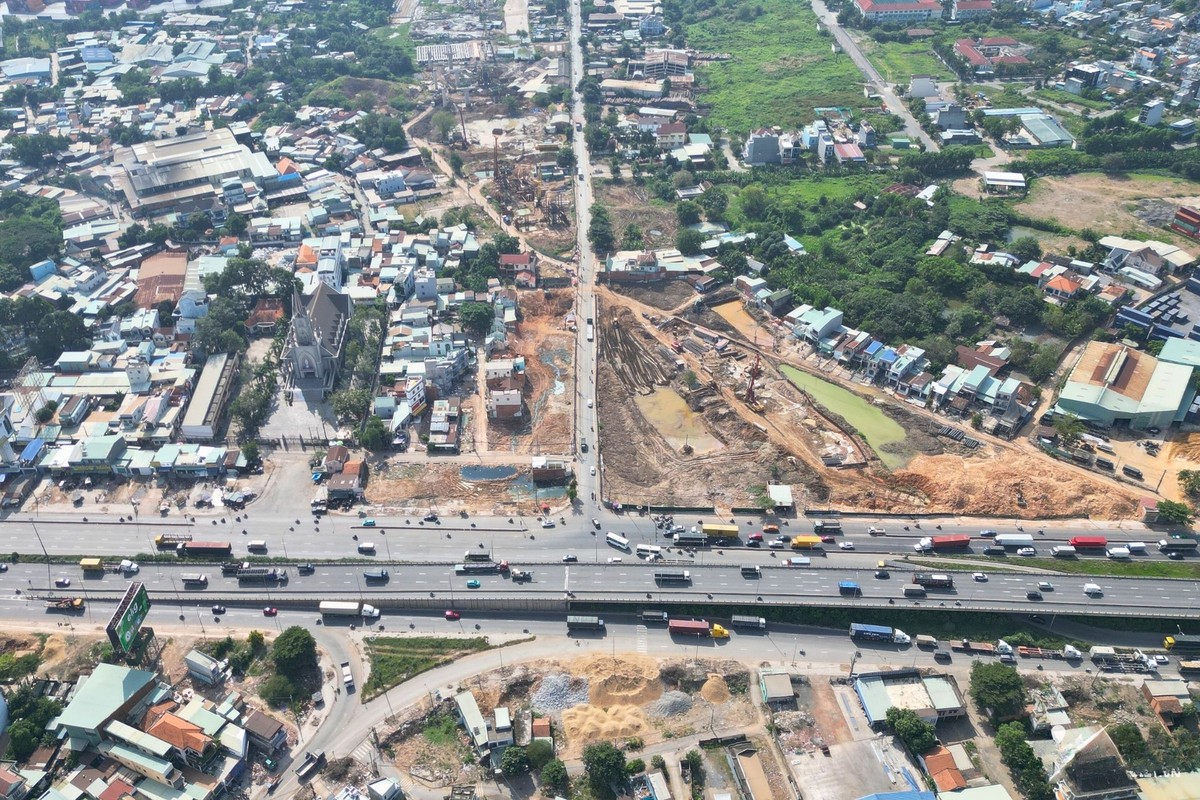 Tiến độ thi công nút giao Tân Vạn, tháng 12/2024 Tiến độ thi công nút giao Tân Vạn, tháng 12/2024